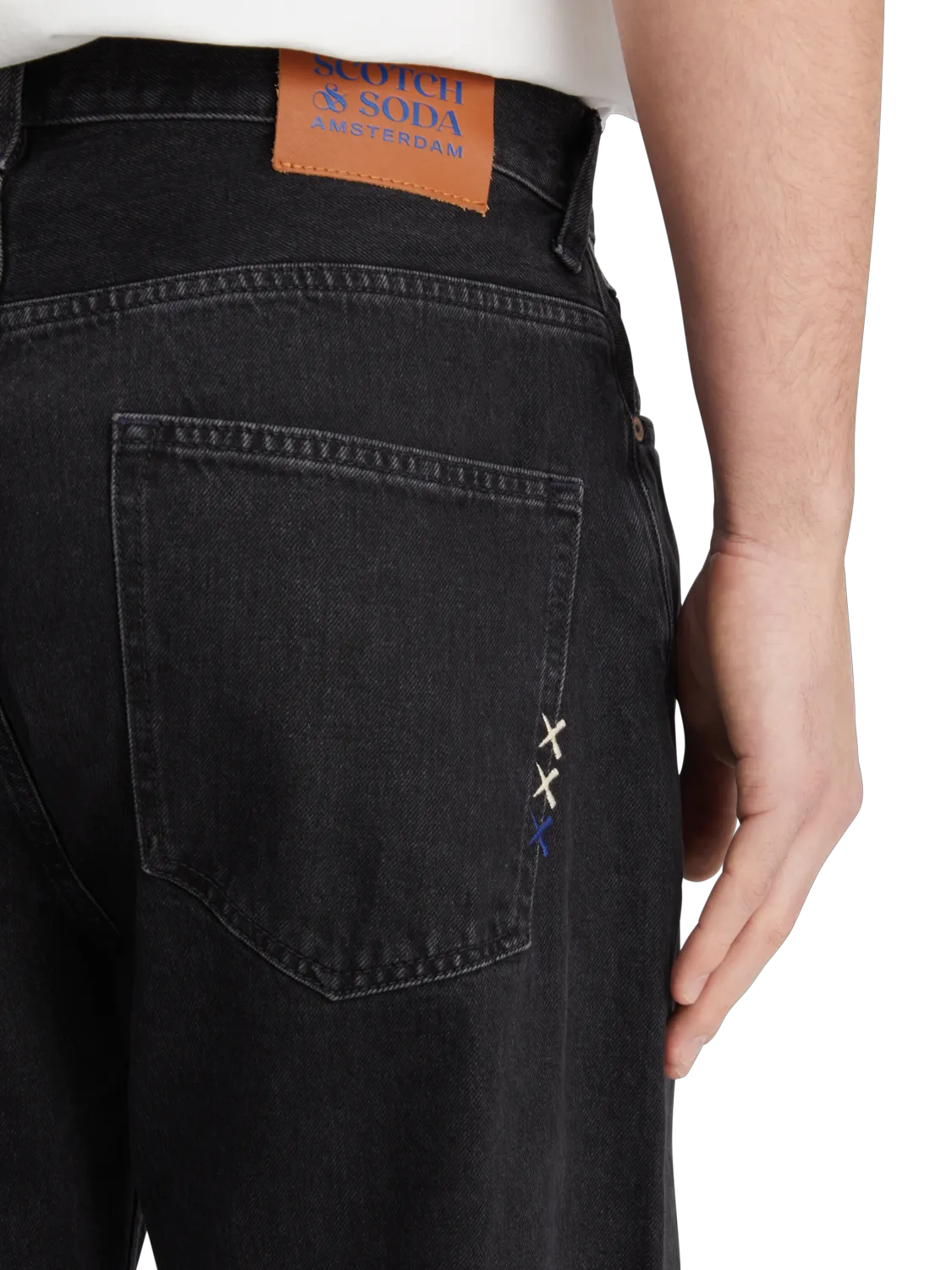 Essentials — The Pitch Loose Fit Jeans | Black Buzz
