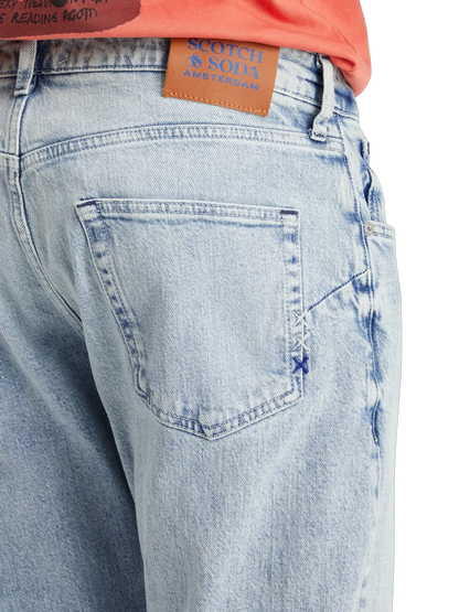 Essentials — The Zee Straight Jeans | Blue Story