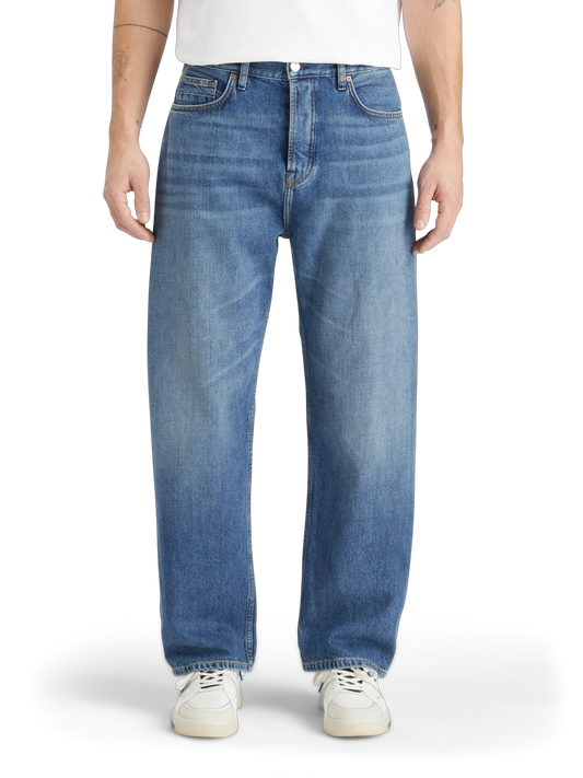 Essentials — The Pitch Loose Jeans | Bring The Blue