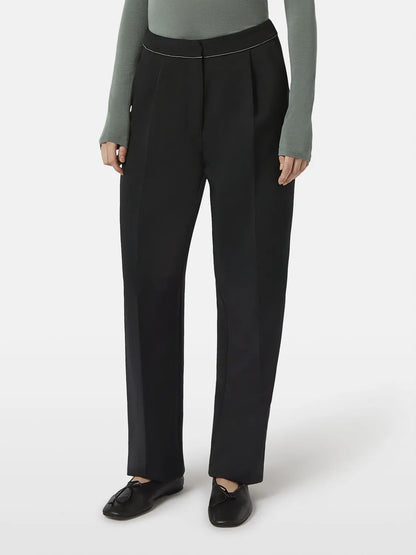 Robyn Relaxed Tapered Leg Pant
