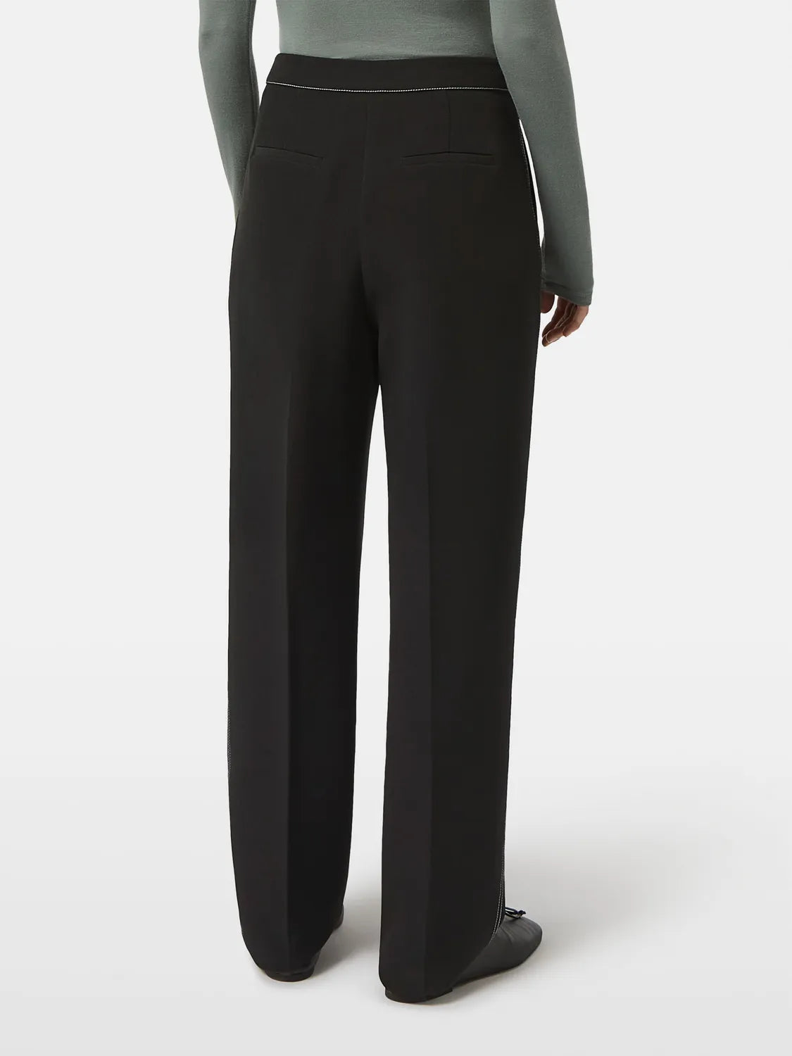 Robyn Relaxed Tapered Leg Pant