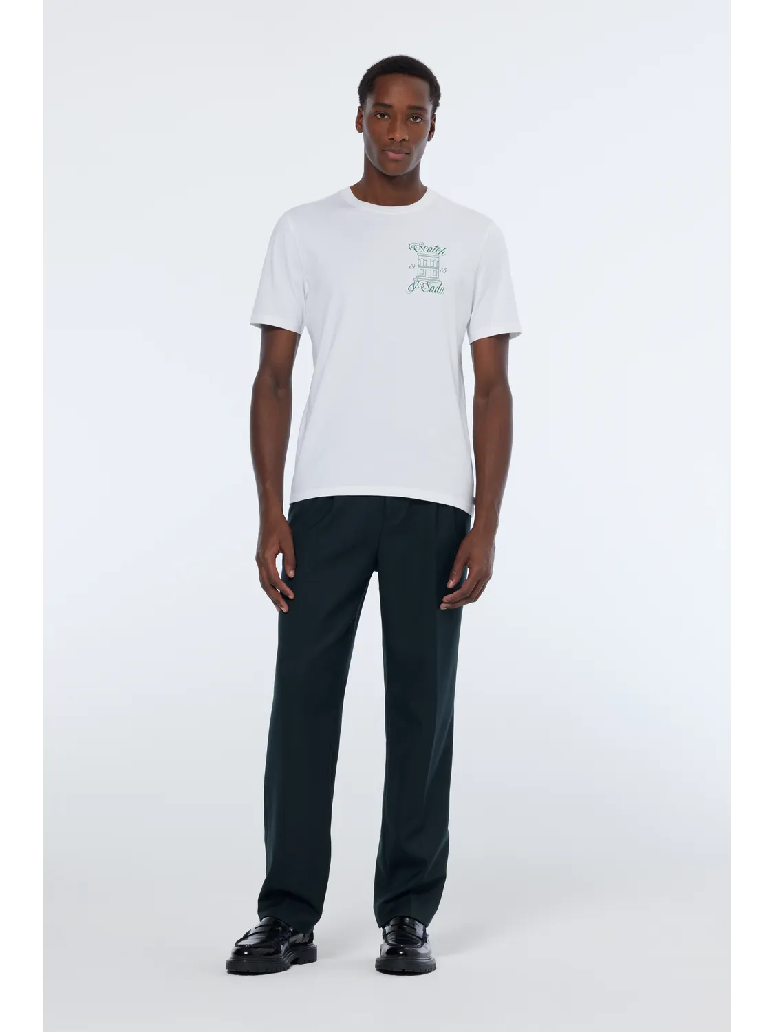 Relaxed Straight Fit Pleated Tailored Chino