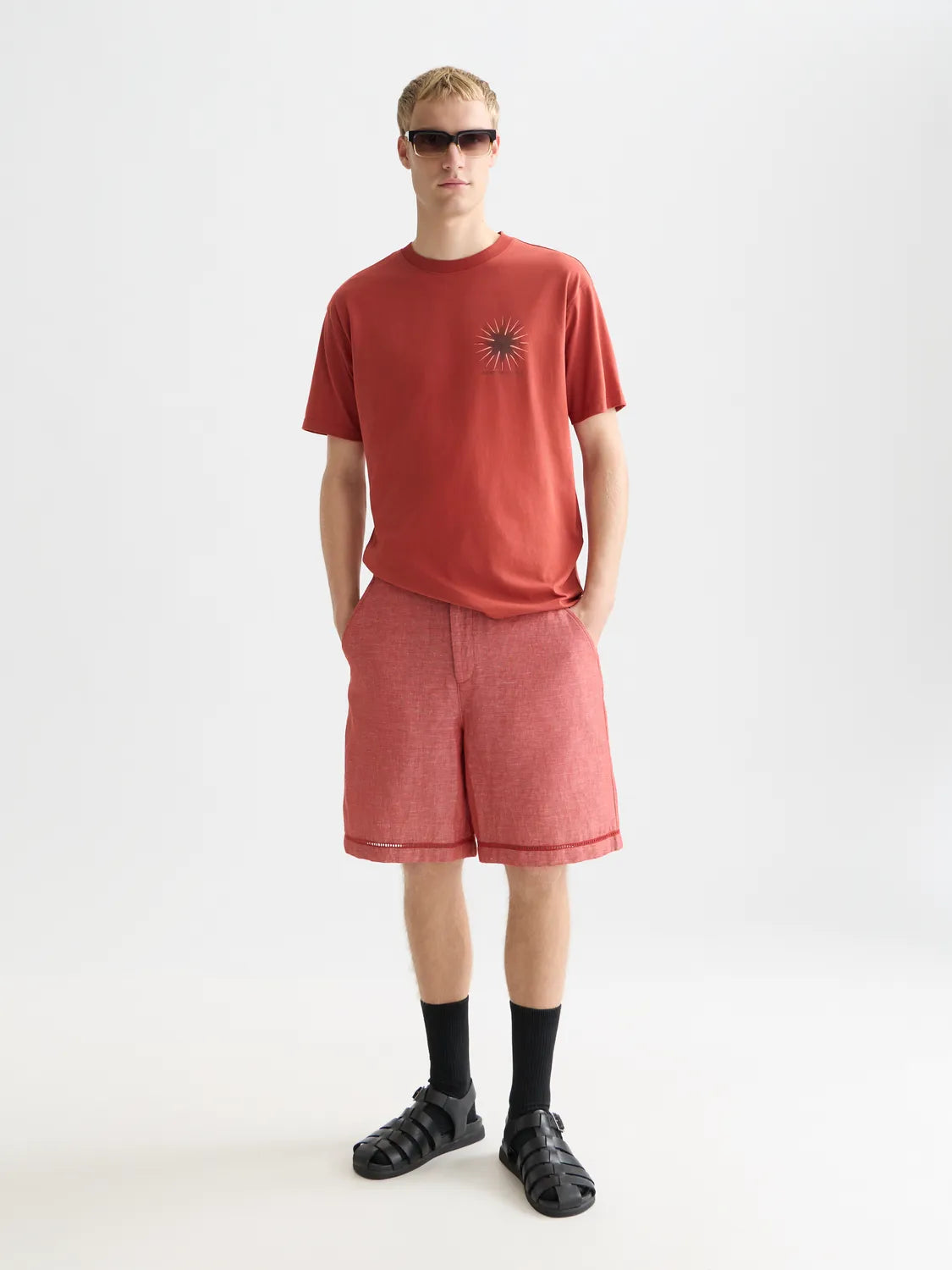 Embroidered Linen-Blend Wide-Fit Bermuda Shorts