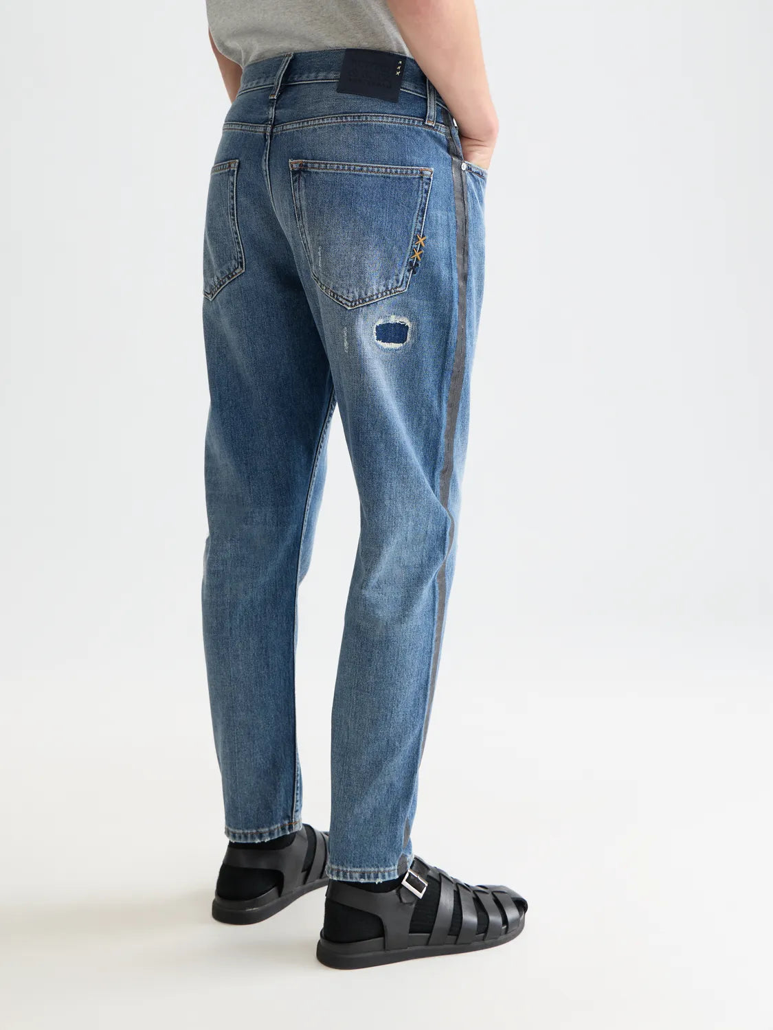 Dean Loose Tapered-Fit Jeans