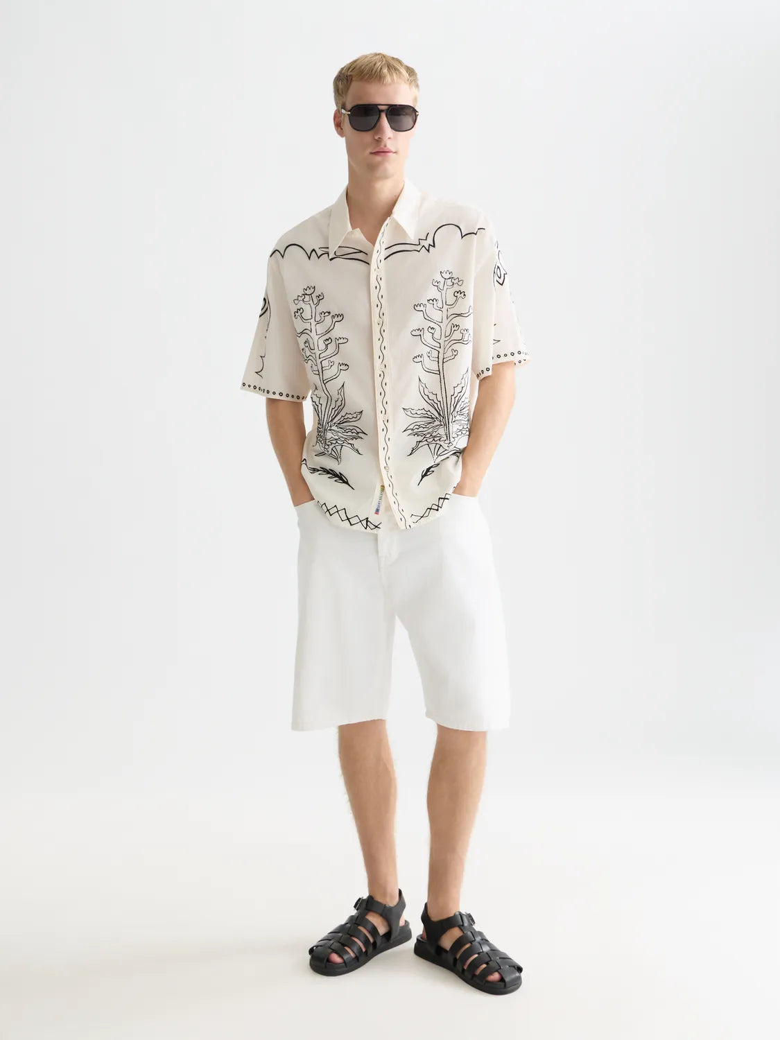 Embroidered Seersucker Relaxed-Fit Short-Sleeved Shirt