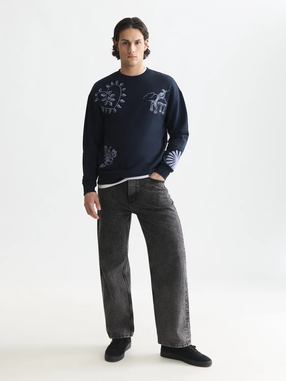 Scotch & Soda x Royal Delft Embroidered Relaxed Sweatshirt