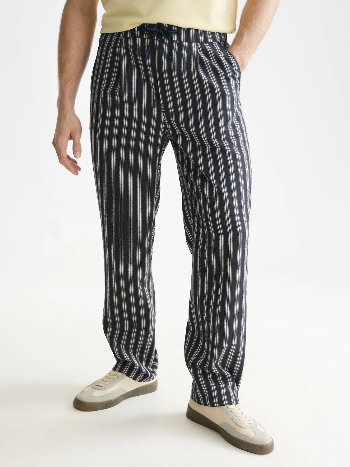 Oliver Striped Pleated Jogger