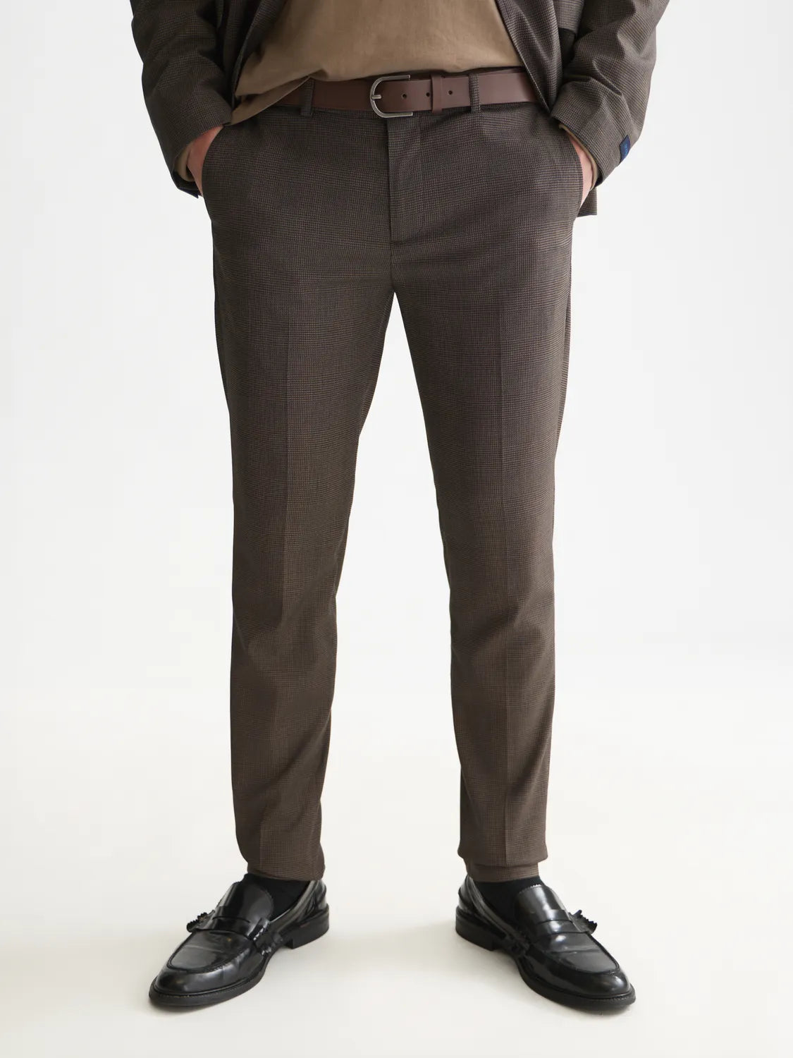 Mott Tailored Structured Yarn-Dyed Chino