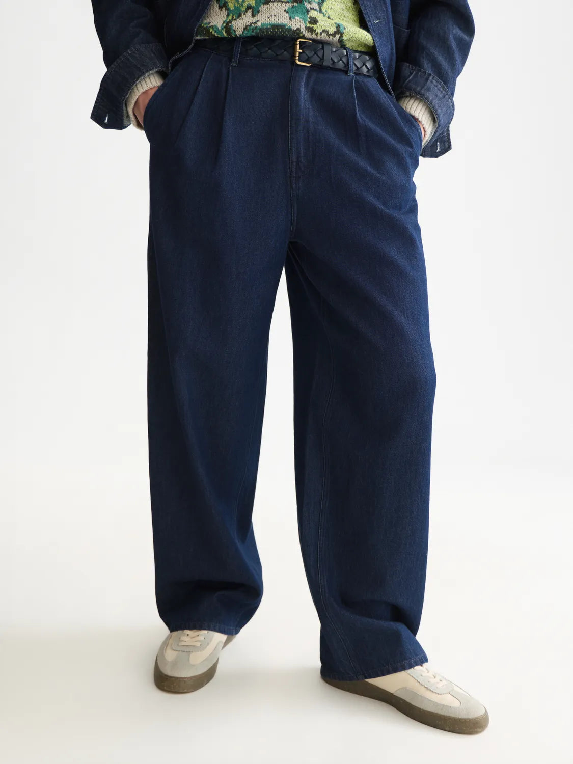 Loose-Fit Chino Jeans
