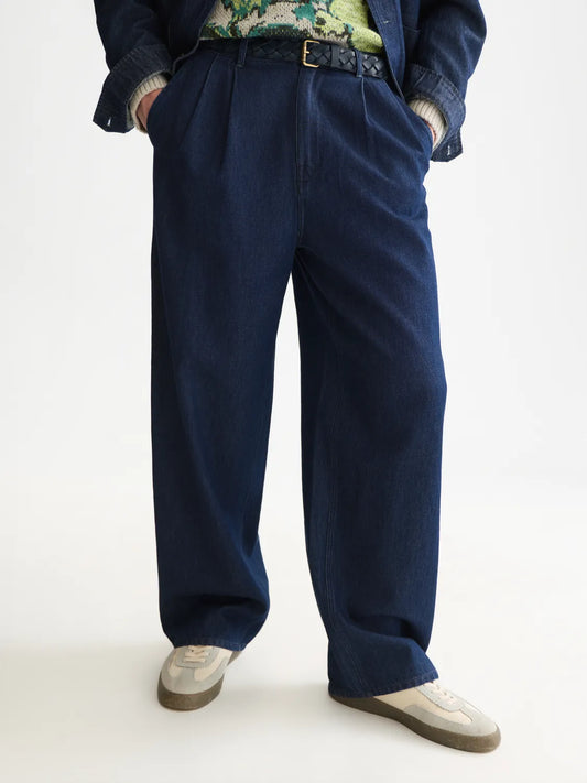 Loose-Fit Chino Jeans