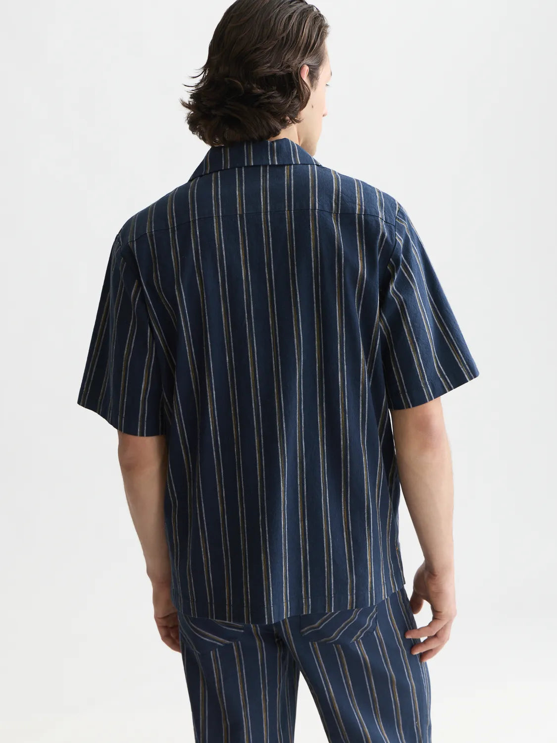 Striped Linen Relaxed-Fit Short-Sleeved Shirt