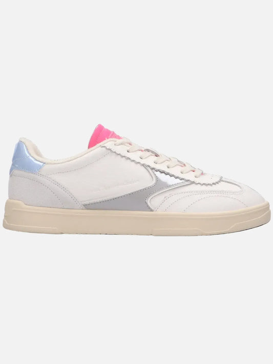 Nixie Sneakers