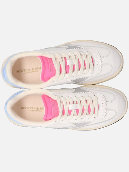Nixie Sneakers