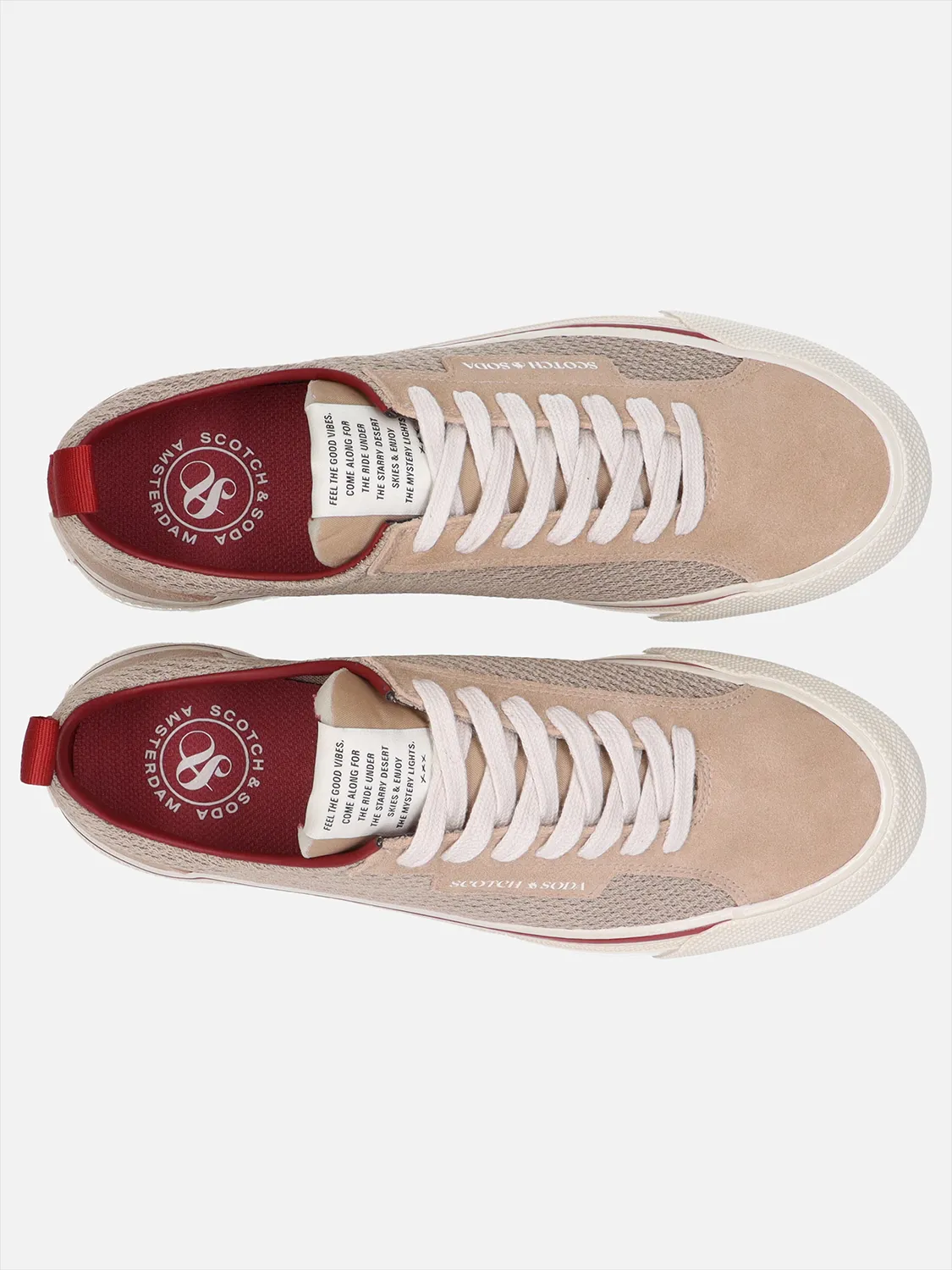 Wagger Sneakers