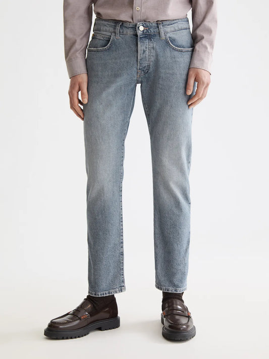 The Zee Straight Jeans — Set The Tone