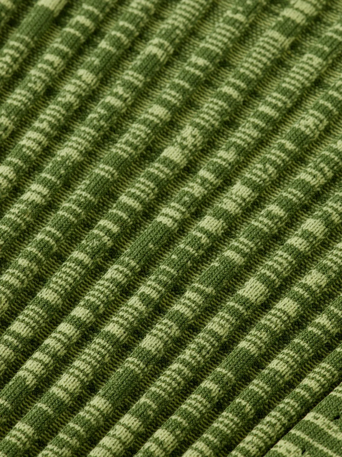 Ribbed knitted pullover