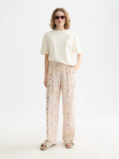 Gia - Mid Rise Wide Leg All Over Printed Pants