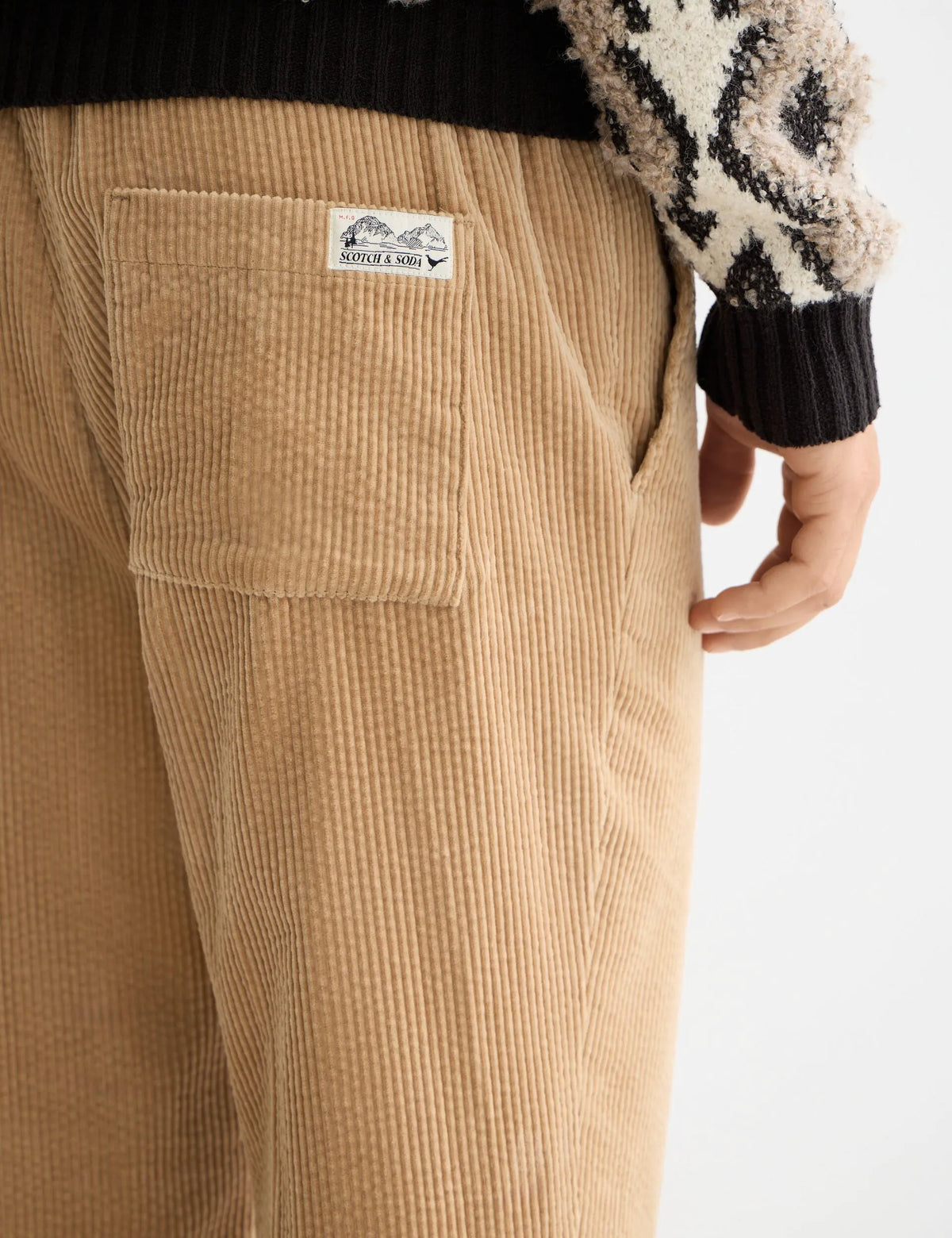 Fave - Cotton corduroy loose tapered jogger