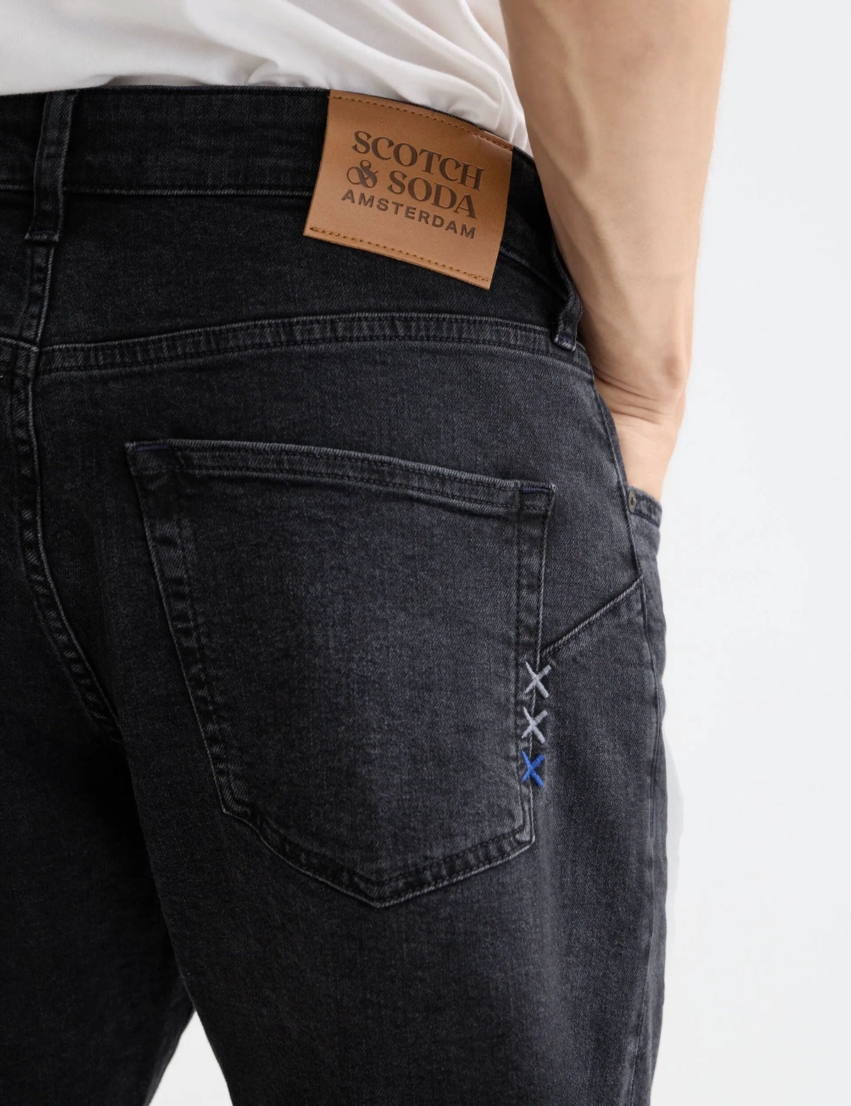 CORE The Zee straight jeans — City Black