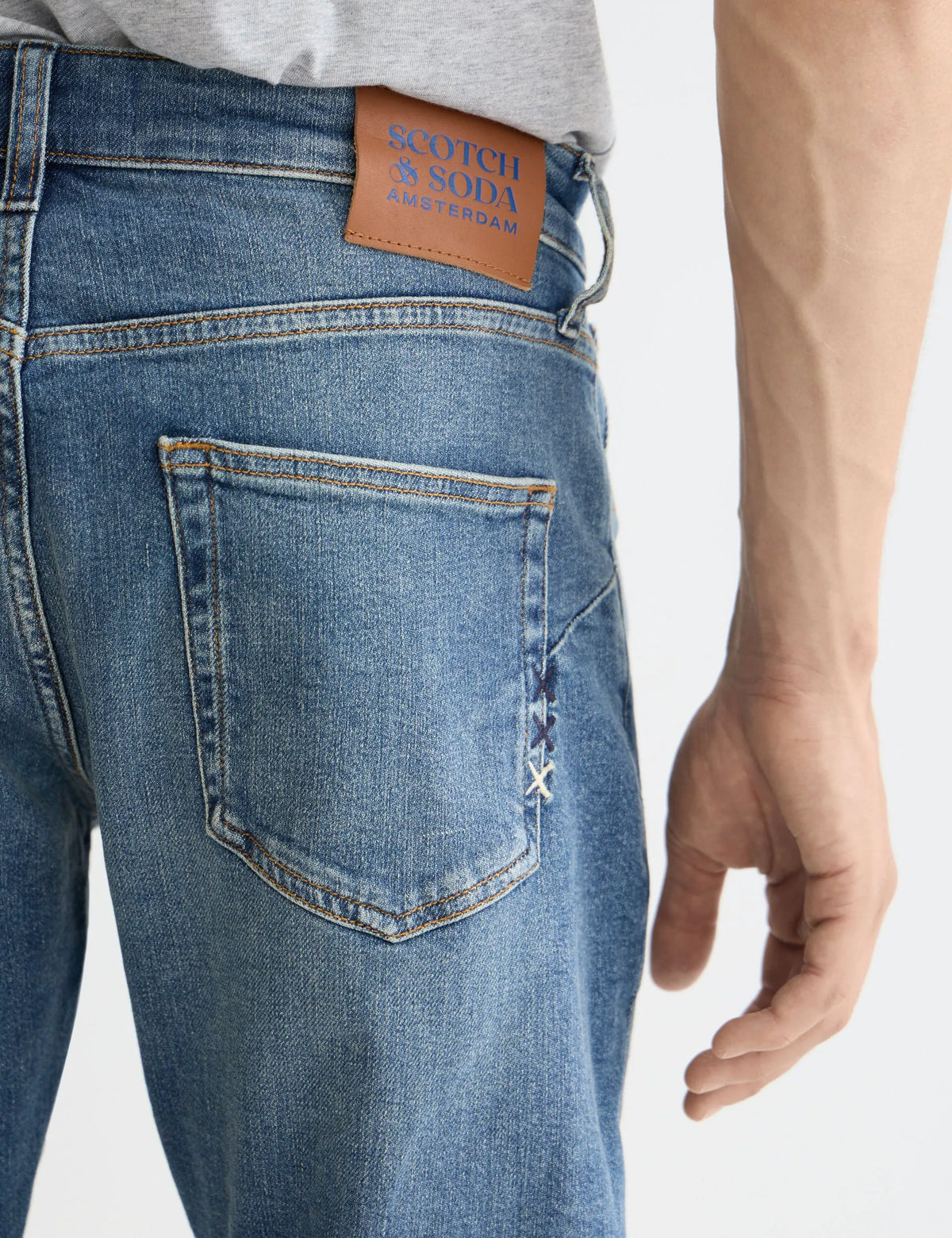 CORE The Zee straight fit jeans — Blue Moves