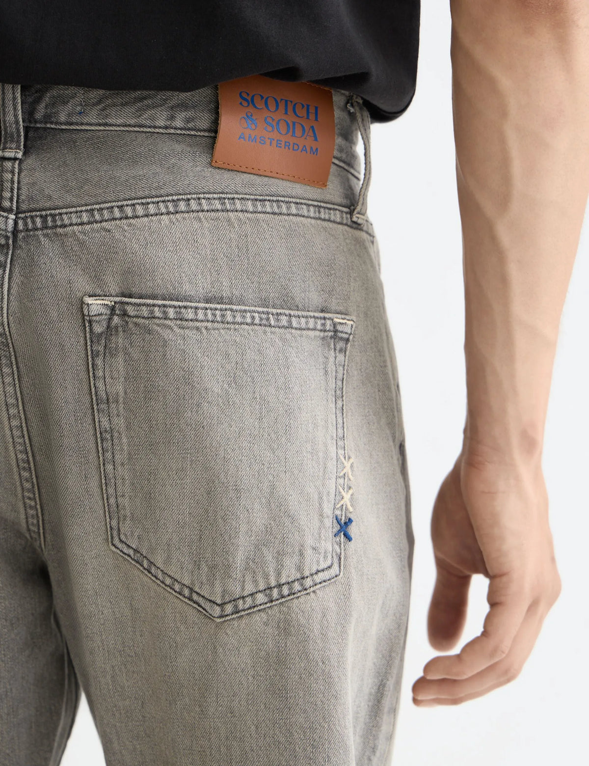 CORE Dean loose tapered jeans — Grey Road