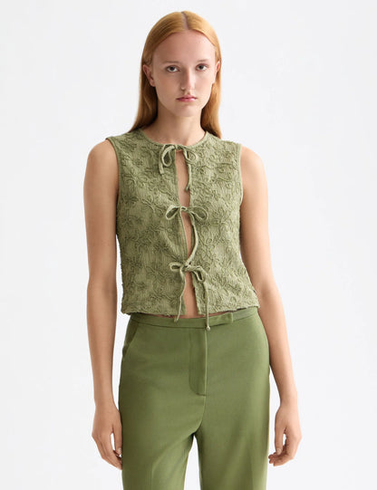 Bow closure structured tank