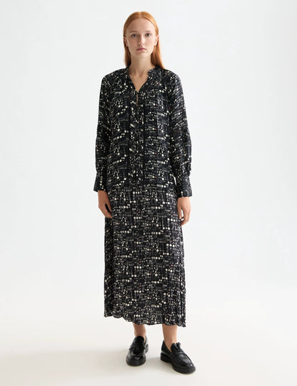 Shirt with lace and ties