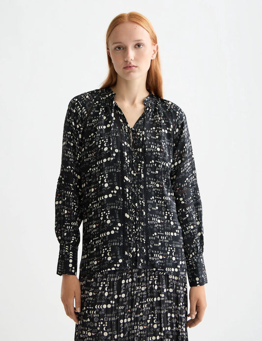 Shirt with lace and ties