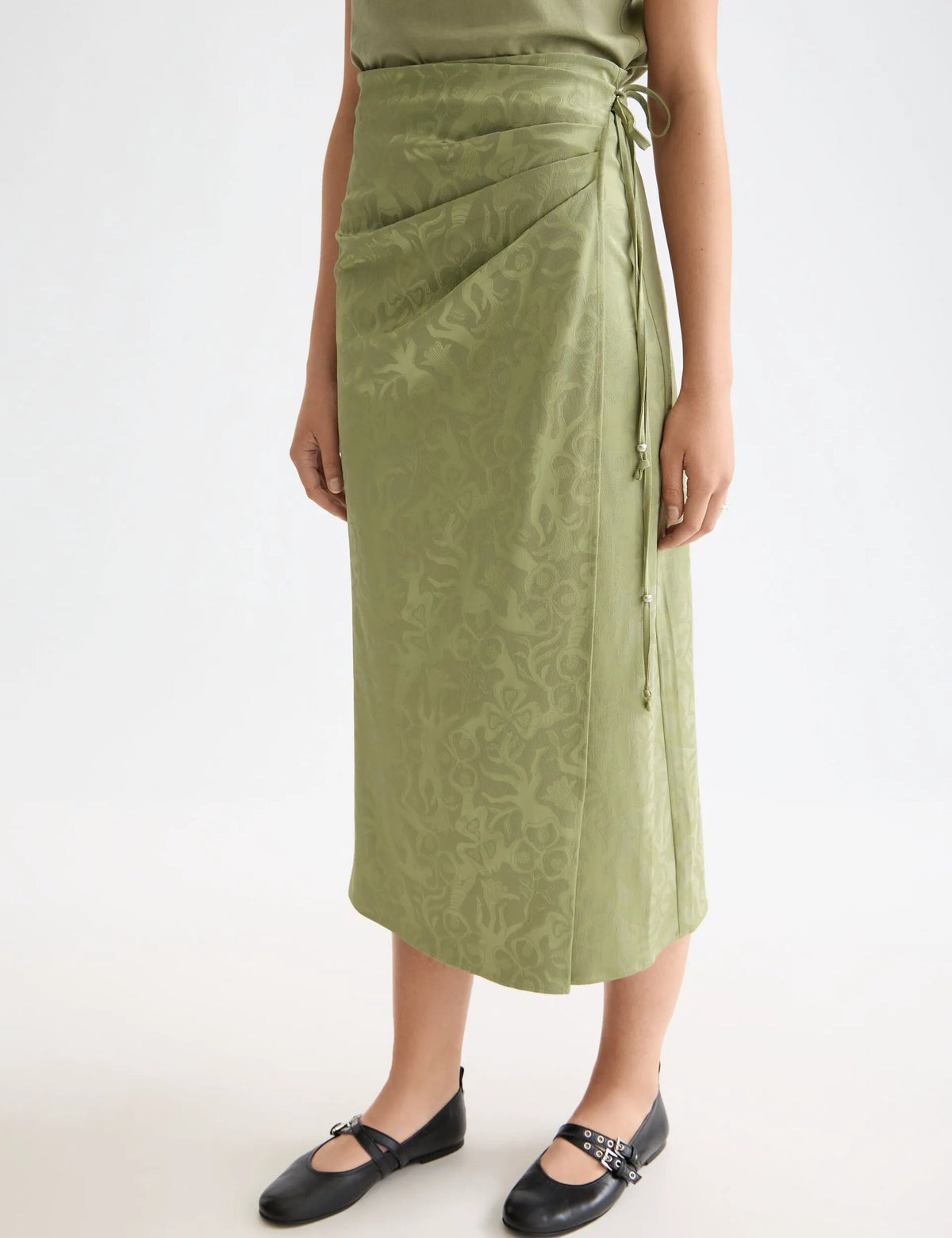 Fluid wrapped midi skirt