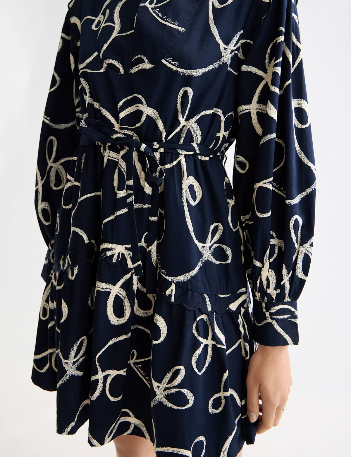 Scallop trim long sleeve mini dress