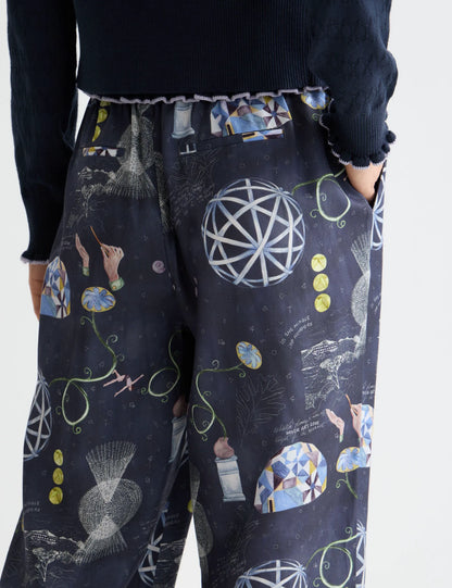 Gia - Mid rise wide leg elasticated trousers in block print