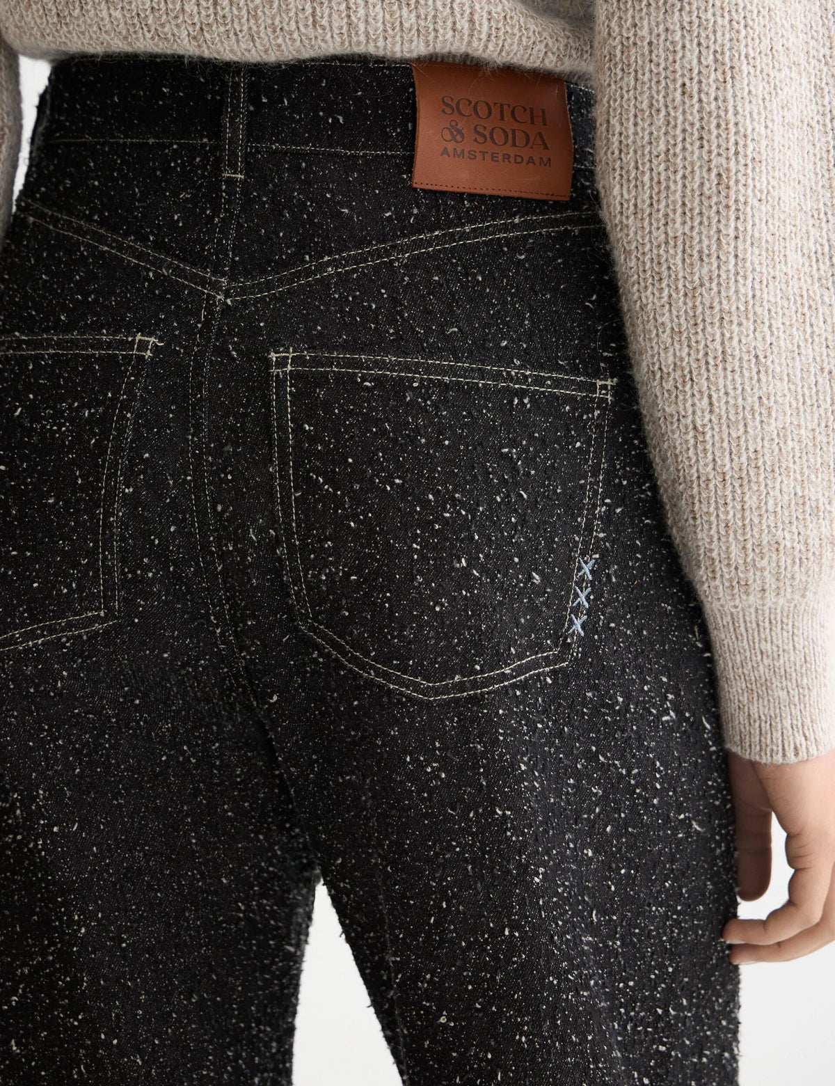 The Tide Balloon jeans — Black Snow