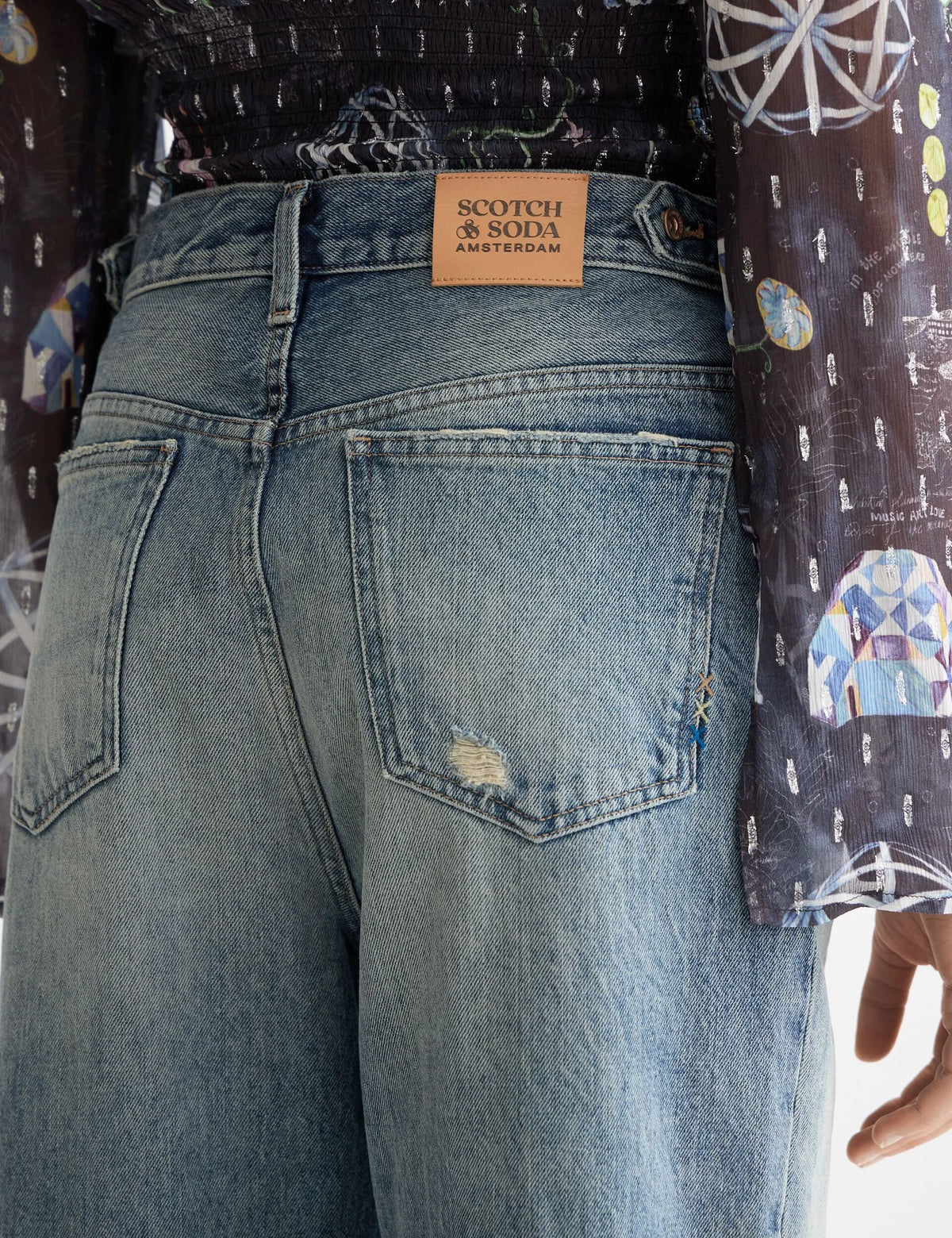 The Deep loose jeans — Against the Grain
