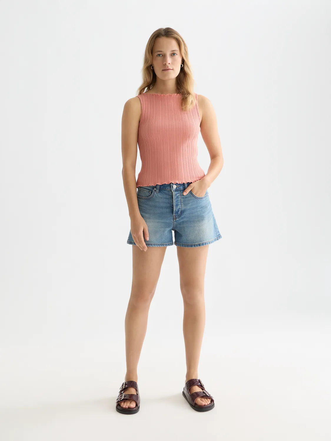 Structured Rib Tank