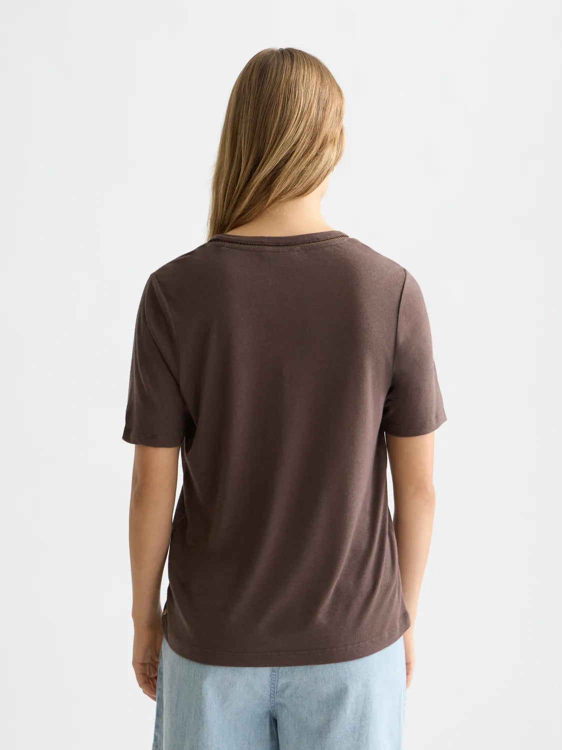 Linen V-Neck T-Shirt