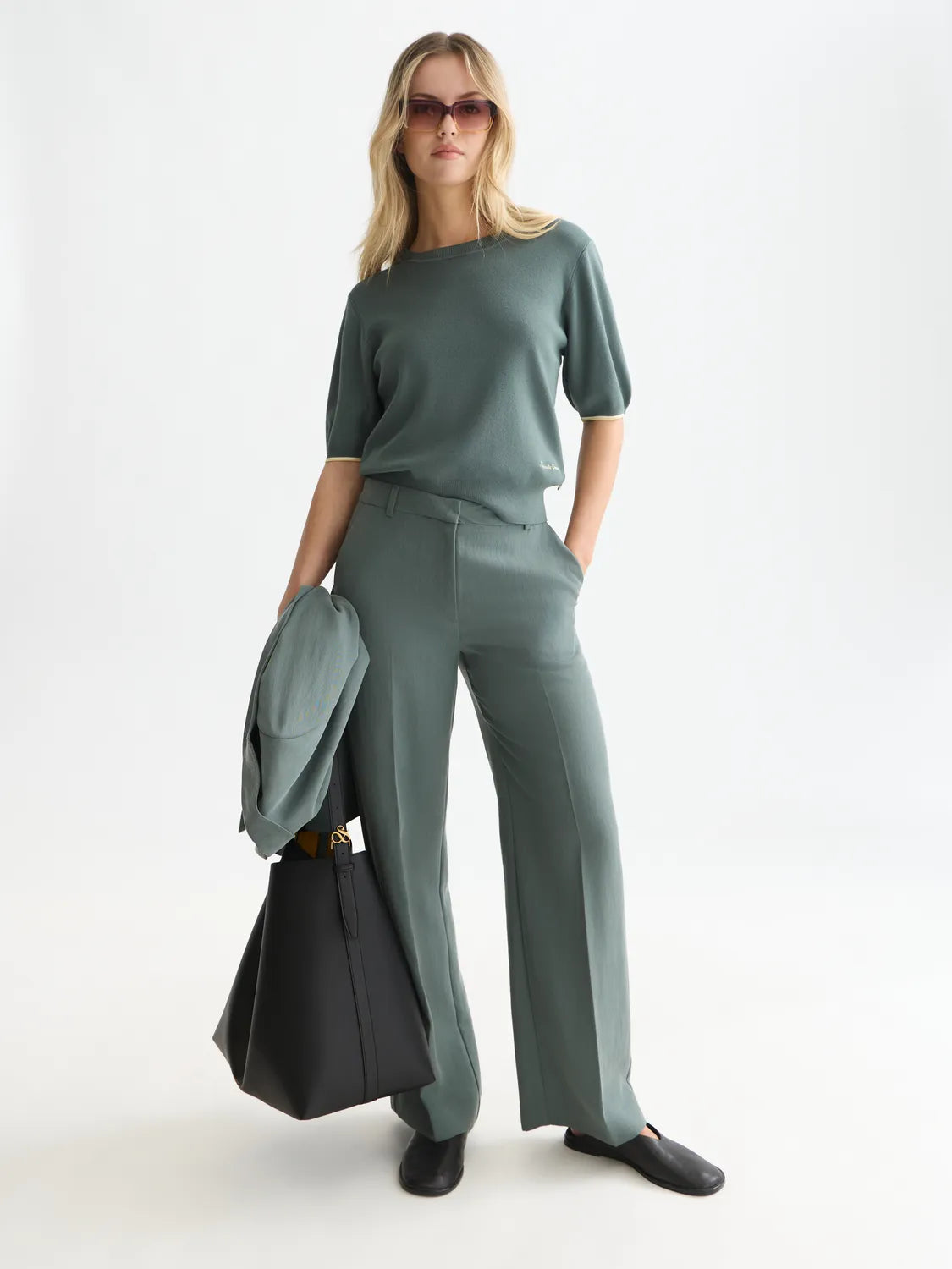 Compact Short-Sleeved Pullover