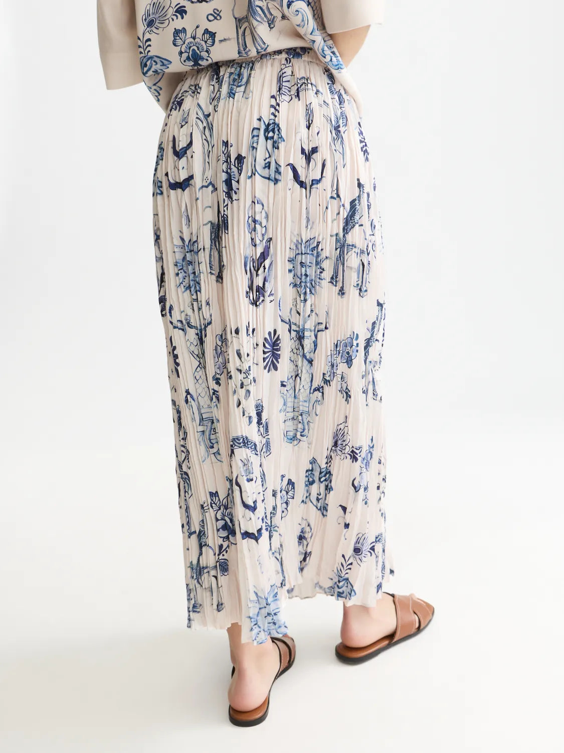 Scotch & Soda x Royal Delft Printed Micro Pleat Ankle Length Skirt