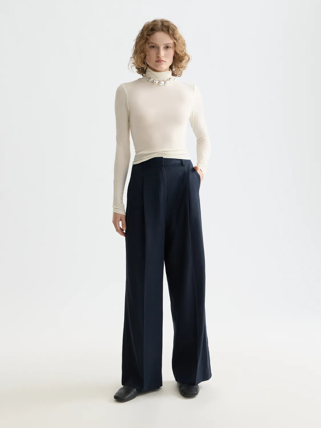 Essentials — Rose Chino Pant