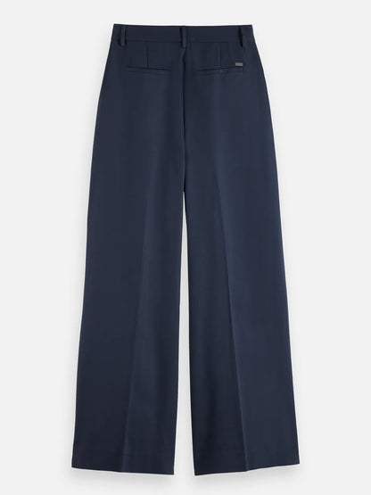 Essentials — Rose Chino Pant