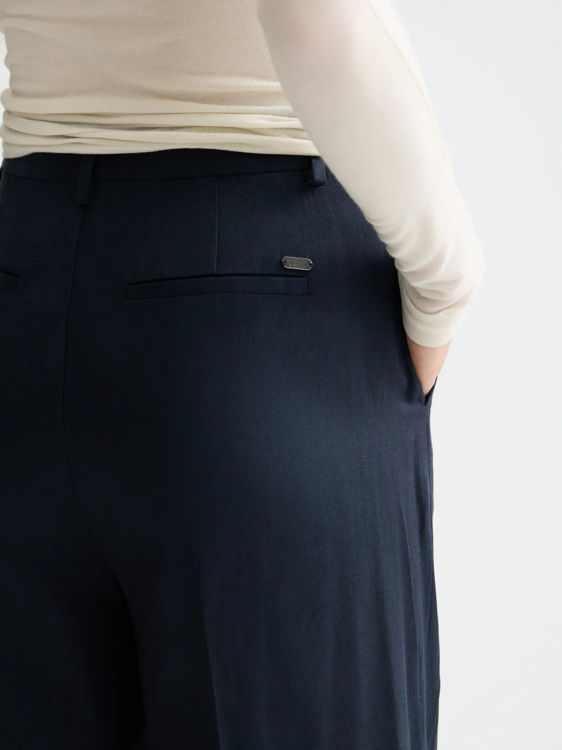 Essentials — Rose Chino Pant