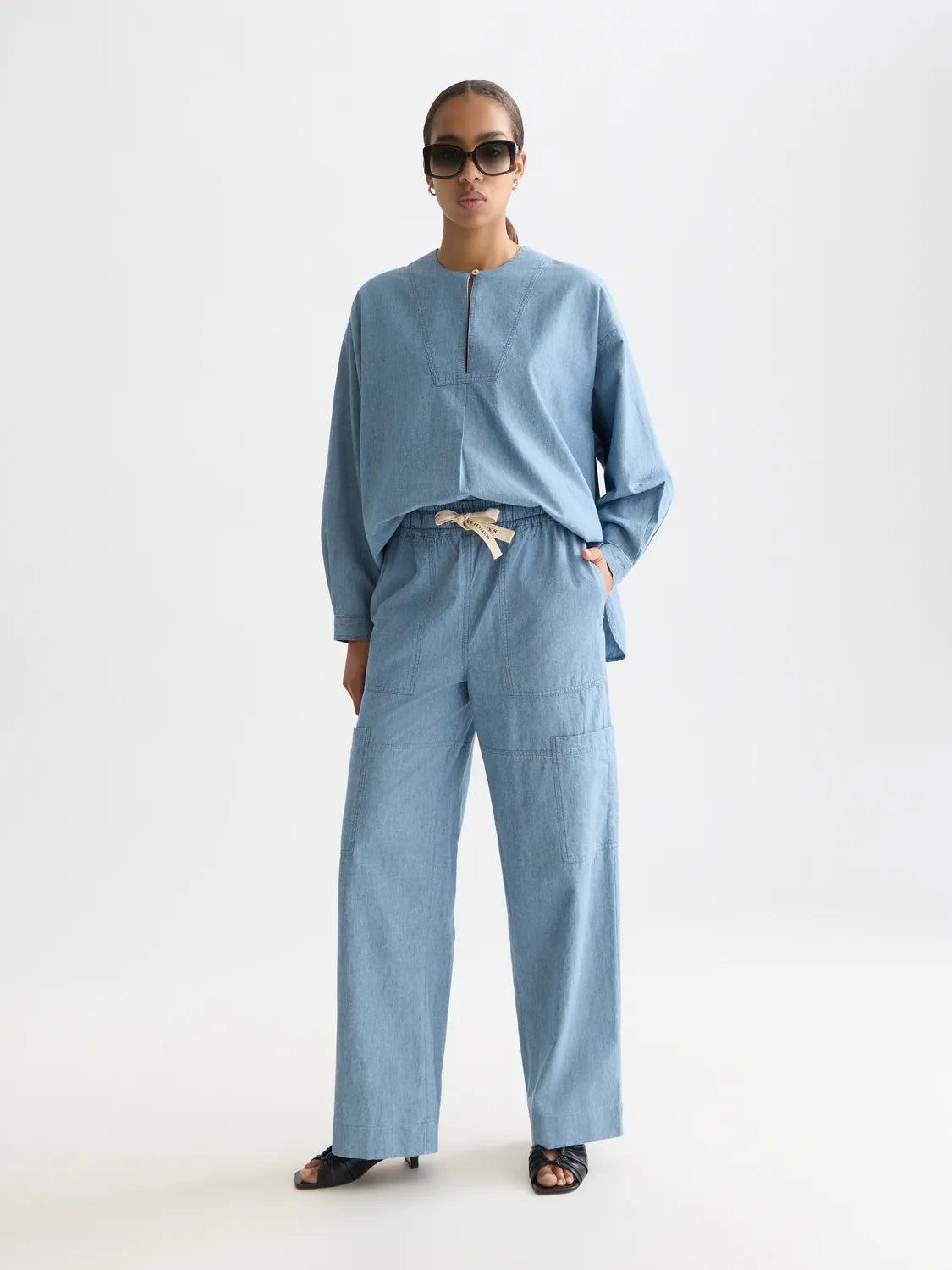 Noa Blue Moon Indigo Lightweight Pant