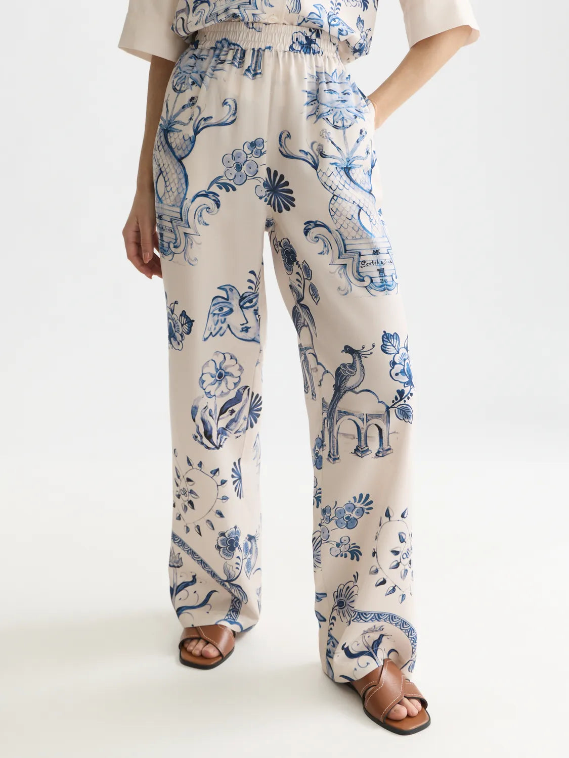 Scotch & Soda x Royal Delft Gia Mid-Rise Wide-Leg Printed Pants